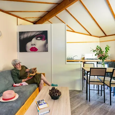 Village De Domaine Saint-jean *