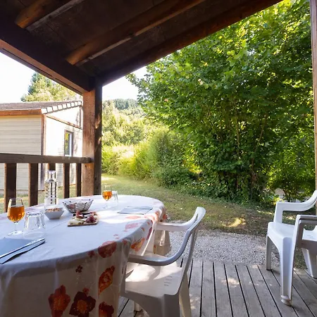 Village De Domaine Saint-jean 圣让迪布吕耶勒