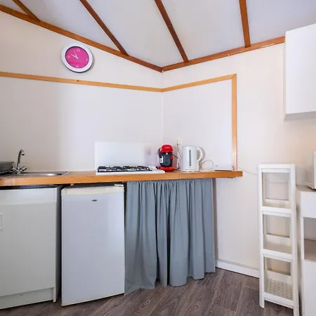 Village De Domaine Saint-jean * 圣让迪布吕耶勒