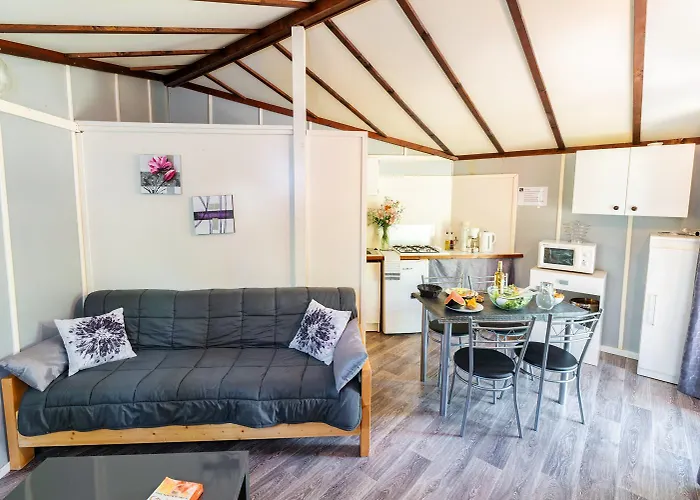 Village De Domaine Saint-jean Camping