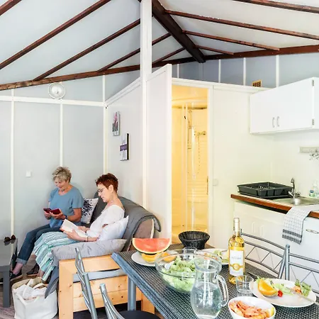 Parque de Campismo Village De Domaine Saint-jean *