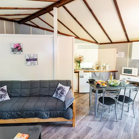 Village De Domaine Saint-jean Parque de Campismo