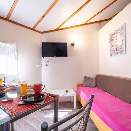 Village De Domaine Saint-jean Parque de Campismo Saint-Jean-du-Bruel