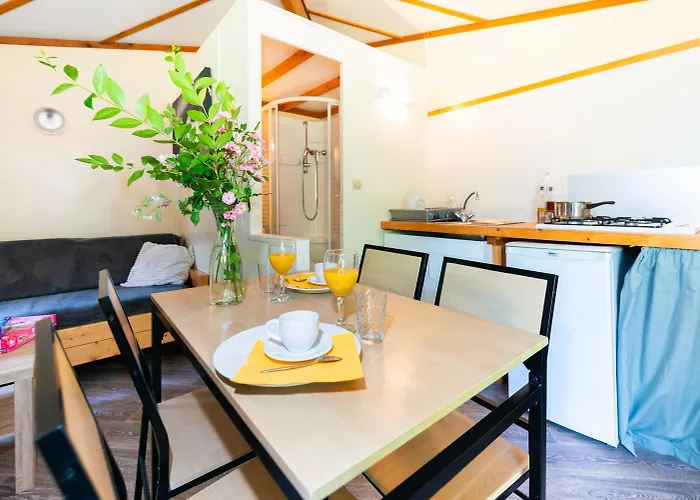 Village De Domaine Saint-jean Saint-Jean-du-Bruel